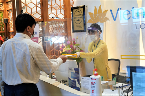 Gần 100 lực lượng tuyến đầu của Vietnam Airlines Group đã được tiêm vaccine ngừa COVID-19