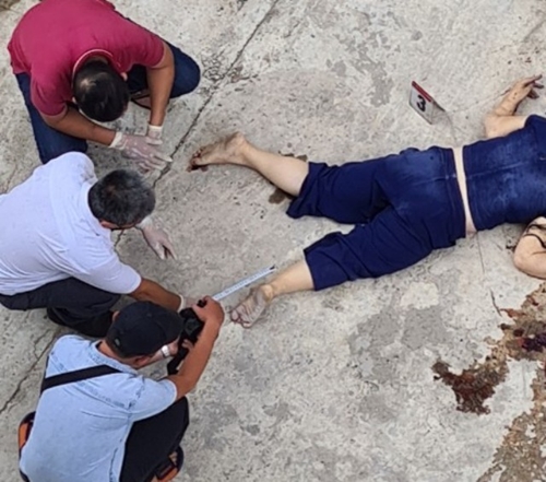 Điều tra nguyên nhân người phụ nữ chết ở dưới mặt đất khu chung cư Xuân Phú