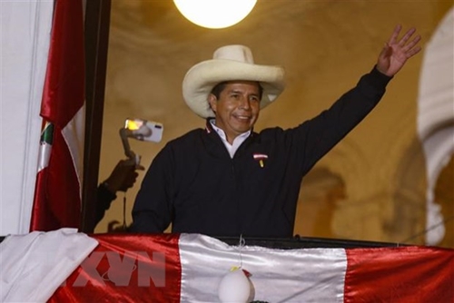 Ứng cử viên cánh tả Pedro Castillo đắc cử Tổng thống Peru