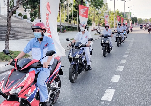 Honda Huy Tuấn tổ chức quảng bá xe