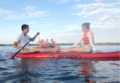 SUP rowing on Tam Giang Lagoon