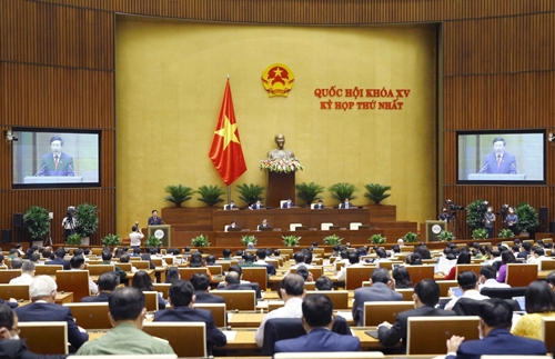 Ngày 23 7, Quốc hội tiếp tục thảo luận về kinh tế - xã hội và tài chính quốc gia