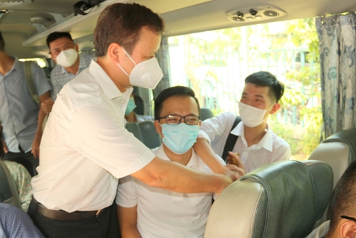 92 y bác sĩ Bệnh viện Trung ương Huế vào TP Hồ Chí Minh chống dịch