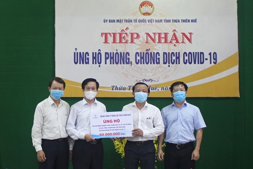 Hơn 500 triệu đồng ủng hộ người dân Thừa Thiên Huế tại các tỉnh phía Nam