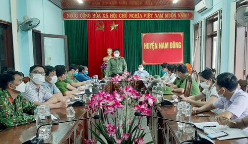 Đại tá Nguyễn Thanh Tuấn kiểm tra công tác phòng chống lụt bão tại Nam Đông