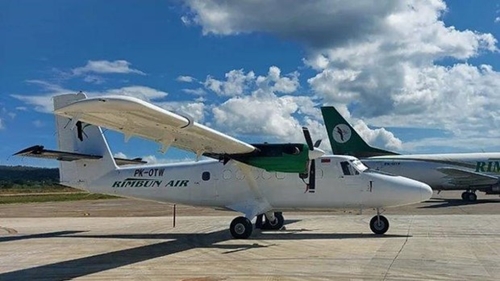Indonesia Tìm thấy máy bay chở hàng rơi tại vùng núi Wabu