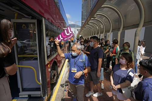 Hong Kong ra mắt tour du lịch ngủ trên xe buýt