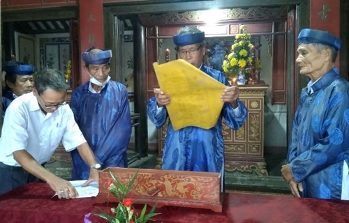 Số hóa tư liệu Hán - Nôm quý ở xã Quảng Phú, Quảng Điền