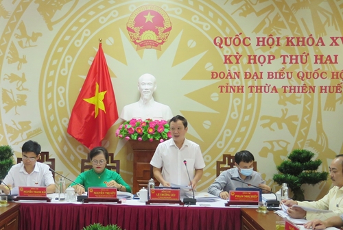 Đoàn ĐBQH Thừa Thiên Huế thảo luận ở tổ về Luật kinh doanh bảo hiểm sửa đổi