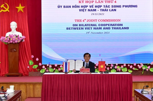 Thua Thien Hue and Ubon Ratchathani sign a cooperation agreement in many fields