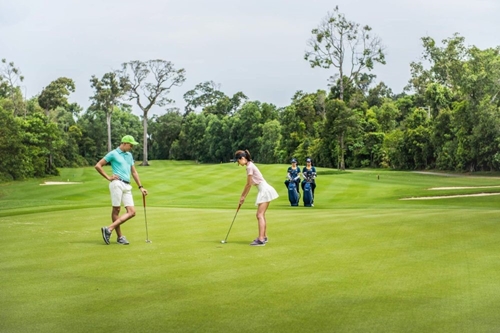 Khởi động mô hình du lịch an toàn với giải golf “Green Journey to Phú Quốc”