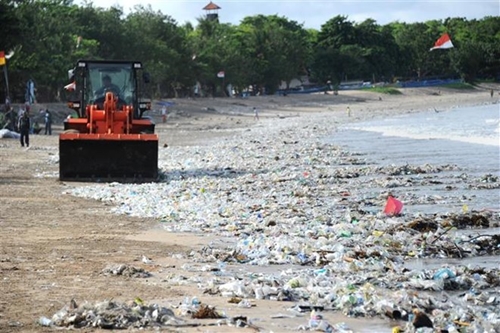 Indonesia Độc đáo sáng kiến đổi rác thải nhựa lấy gạo