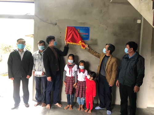 Khánh thành nhà Khăn quàng đỏ cho học sinh nghèo Quảng Điền