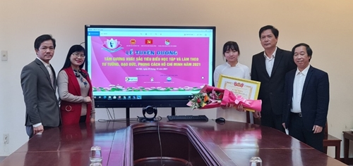 Tuyên dương học sinh đoạt giải Ba Cuộc thi Tuổi trẻ học tập và làm theo tư tưởng, đạo đức, phong cách Hồ Chí Minh