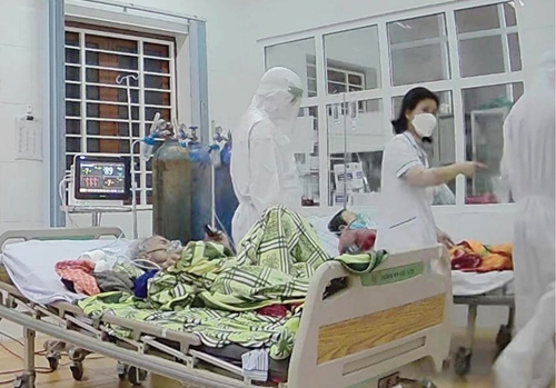 Tình người ở bệnh viện dã chiến Hương Sơ