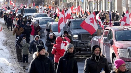 Canada Thủ đô Ottawa ban bố tình trạng khẩn cấp để đối phó biểu tình