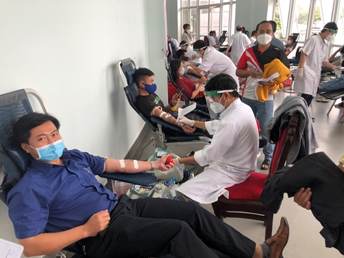 650 cán bộ, người dân Quảng Điền hiến máu tình nguyện