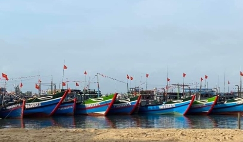 Ngư dân Thuận An xuất quân đánh bắt cá vụ nam