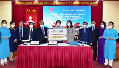 Vietnam Airlines enhances Thua Thien Hue image promotion