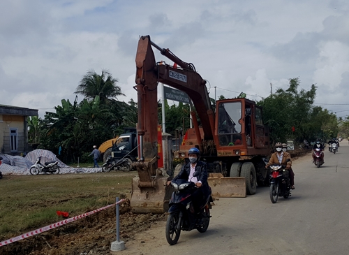 Cần bảo đảm an toàn giao thông khi thi công đường tây phá Tam Giang
