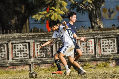 Tạo sân chơi lành mạnh cho học sinh yêu bóng đá