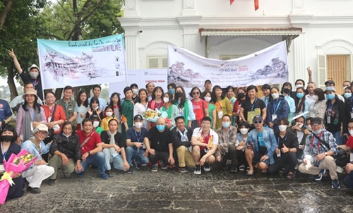 80 architects and artists participate in “The Journey on sketching Hue heritages 2022”
