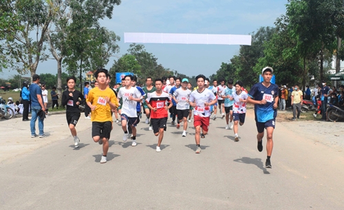Phong Điền phát động Ngày chạy Olympic vì sức khỏe toàn dân
