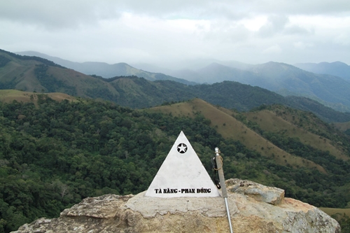 Vietrek Travel - đơn vị tổ chức tour trekking Tà Năng Phan Dũng uy tín