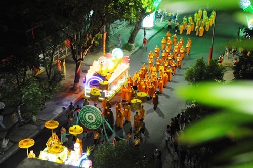 Tuần lễ Phật đản diễn ra từ ngày 8 đến 15 4 âm lịch