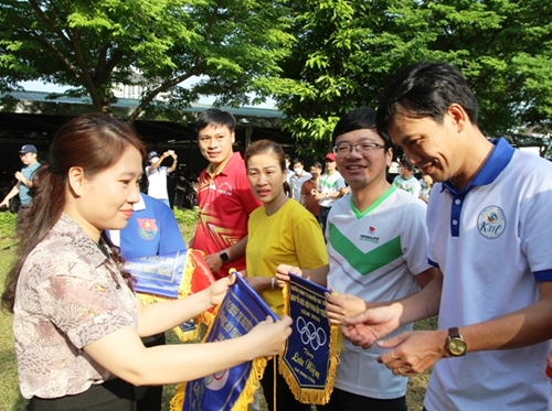 10 đơn vị tham dự Hội thao tại Trường Chính trị Nguyễn Chí Thanh