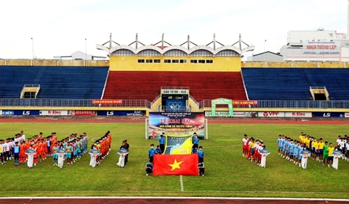 Khai mạc giải bóng đá truyền thống học sinh THPT tỉnh Thừa Thiên Huế