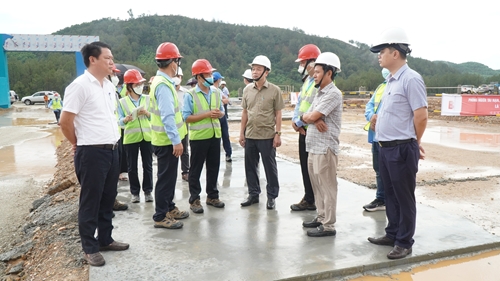 Đẩy nhanh tiến độ dự án Nhà máy xử lý rác thải sinh hoạt Phú Sơn