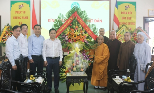 Bí thư thứ nhất Trung ương Đoàn thăm, chúc mừng Ban Trị sự Giáo hội Phật giáo Việt Nam tỉnh