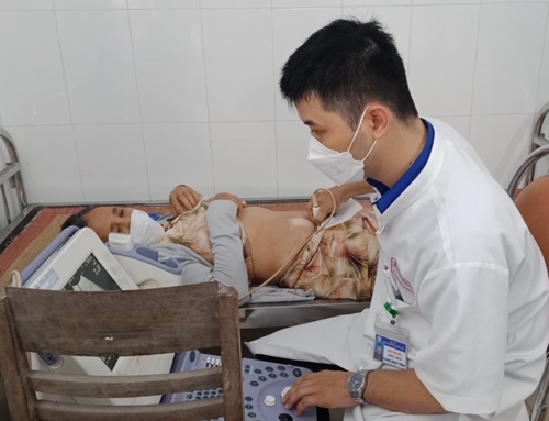 Khám bệnh và cấp phát thuốc miễn phí cho 200 người dân Hương Trà