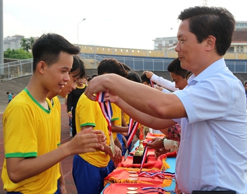 Trường THPT Vinh Xuân đoạt giải Nhất bóng đá truyền thống học sinh THPT tỉnh