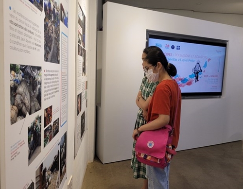 Documentary exhibition “Plastic pollution and solution”