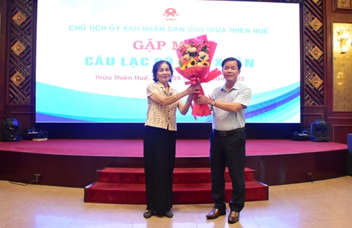 Chủ tịch UBND tỉnh Nguyễn Văn Phương gặp mặt hơn 150 thành viên Câu lạc bộ Phú Xuân
