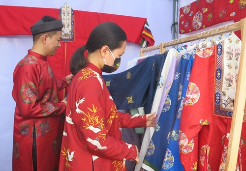 First cultural-industrial Fair ever takes place in Hue