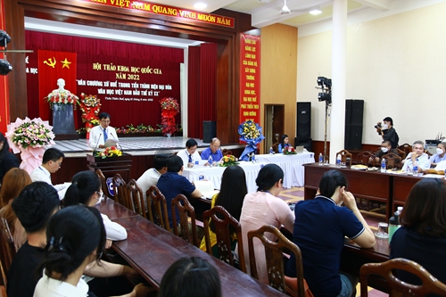 “Văn chương xứ Huế trong tiến trình hiện đại hóa văn học Việt Nam đầu thế kỷ XX”