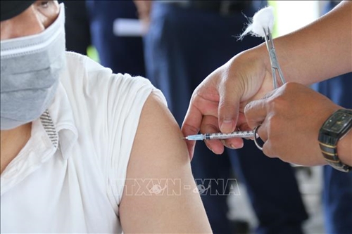 Đẩy nhanh tiêm vaccine phòng COVID-19 mũi 3, mũi 4