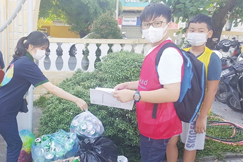 Hạn chế rác thải nhựa ở thành phố Huế