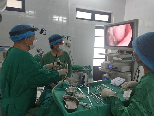Trung tâm y tế Hương Trà thực hiện phẫu thuật vẹo vách ngăn có polip