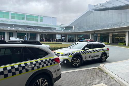 Australia Sơ tán sân bay ở thủ đô Canberra do có nổ súng