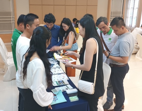 Hue famtrip delegation organized connection with Laos and Northeast Thailand markets