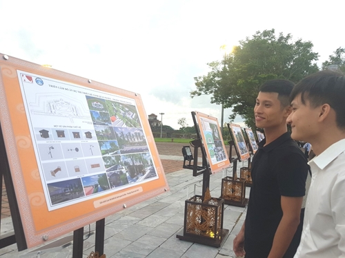Honoring authors in the Eo Bau - Thuong Thanh landscape design contest