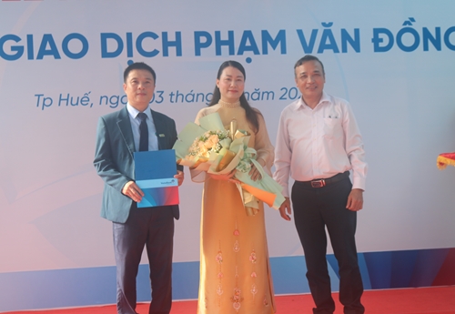 VietinBank đưa phòng giao dịch Phạm Văn Đồng vào hoạt động