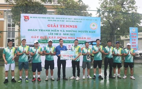Giải Tennis gây quỹ xây dựng nhà nhân ái cho hộ nghèo