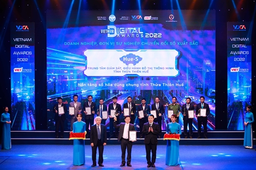 Thừa Thiên Huế đạt Giải thưởng Chuyển đổi số Việt Nam 2022
