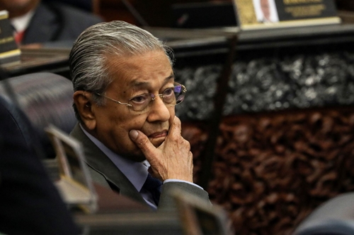 Cựu Thủ tướng Malaysia Mahathir tranh cử ở tuổi 97
