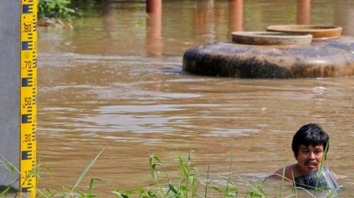 Du lịch hàng không ở Phuket  Thái Lan bị gián đoạn do lũ lụt